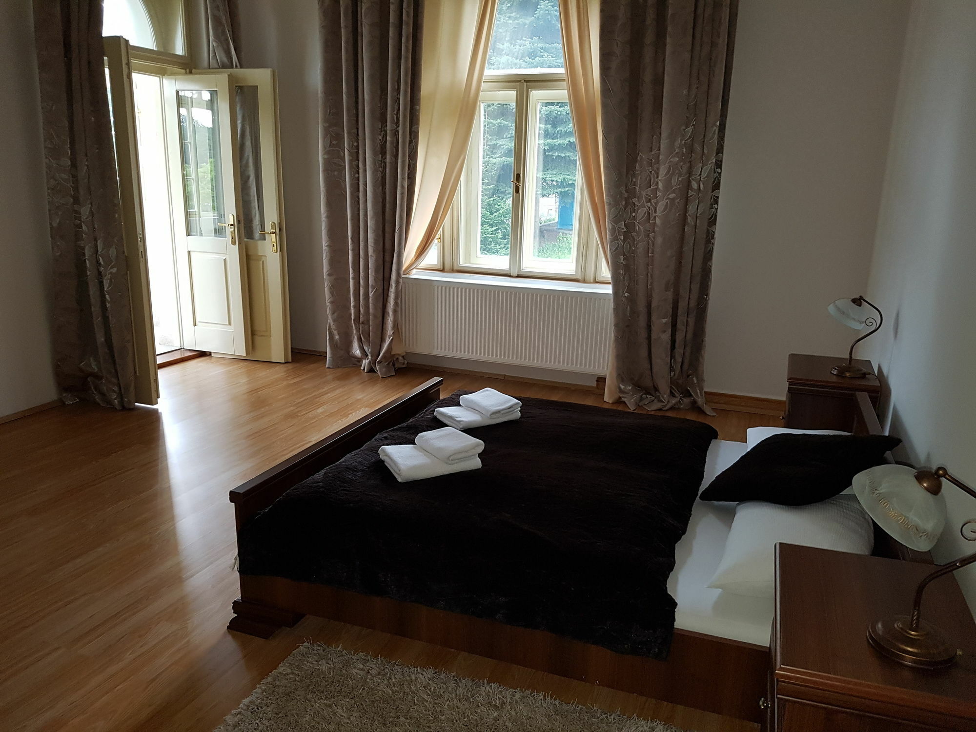 Villa Sofia Apartments Karlsbad Exteriör bild